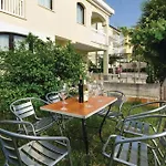 Apartament Ciovo *
