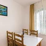 Ciovo Apartament *